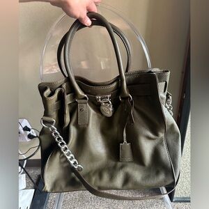 Michael Kors Hamilton tote in Olive